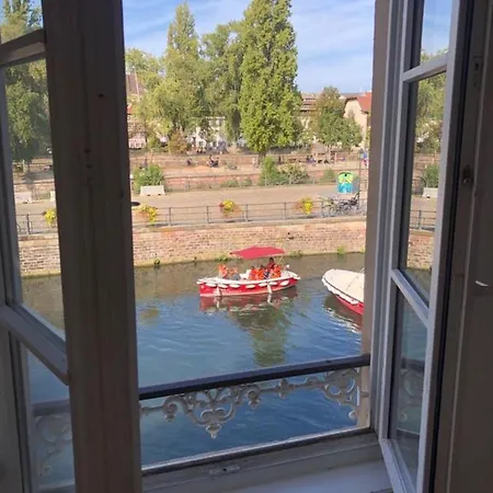 Appartement Au Bord De L'Eau à Strasbourg Extérieur photo