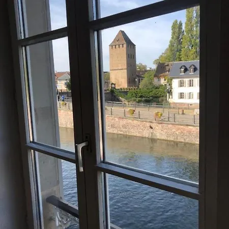 Appartement Au Bord De L'Eau à Strasbourg Extérieur photo