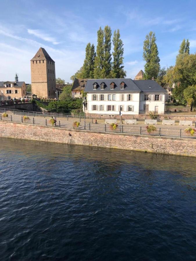 Au Bord De L'eau Strasburgo